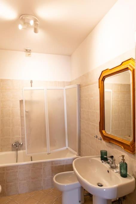 Cozy Apartment With A Strategic Position Firenze Esterno foto
